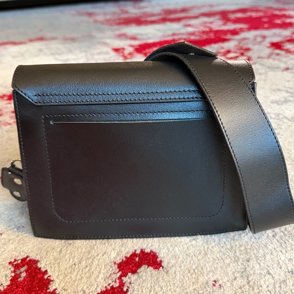 RARE- Pelloro Black Leather Shoulder Bag - Picture 3 of 9